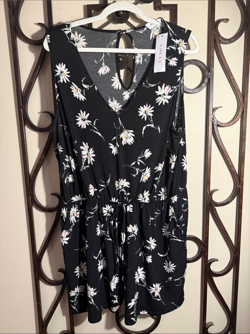 Gilli Black Floral V-Neck Drawstring Dress